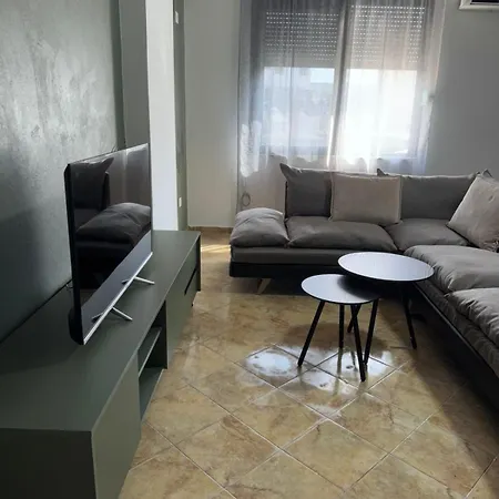Tirent Apartment-one Bedroom アパート